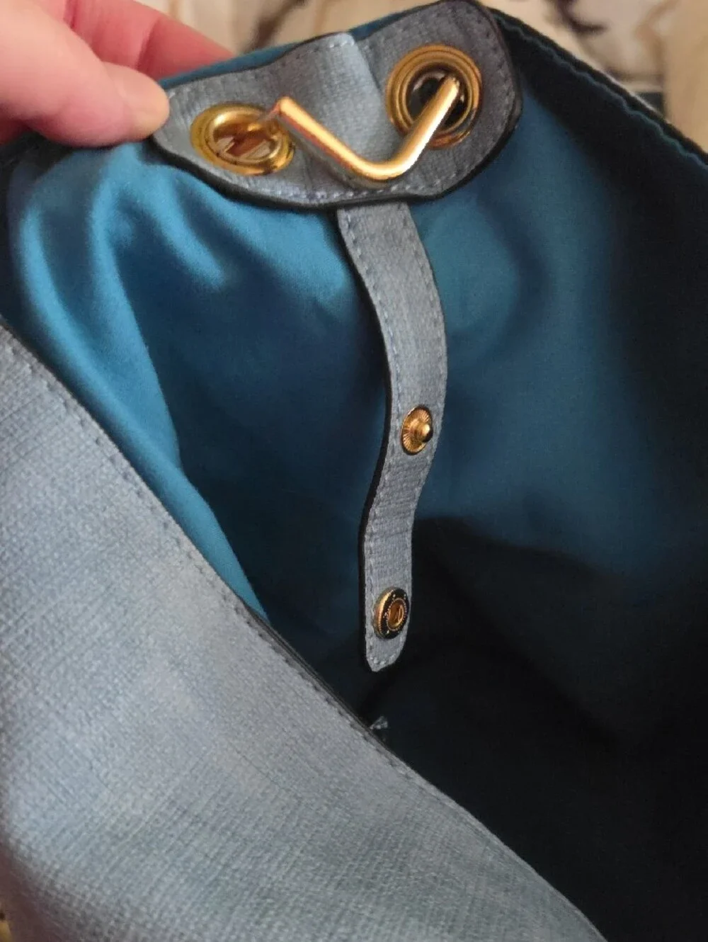 Source Unknown Blue Embroidered Floral Shoulder Tote